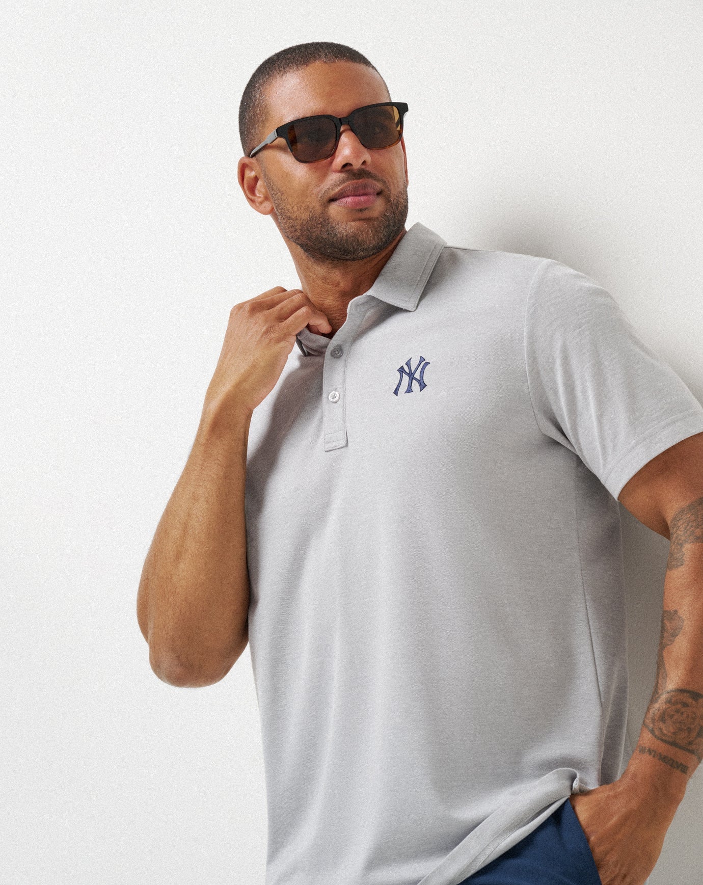 TravisMathew New York Yankees Playoff Pitch Polo - Heather Grey