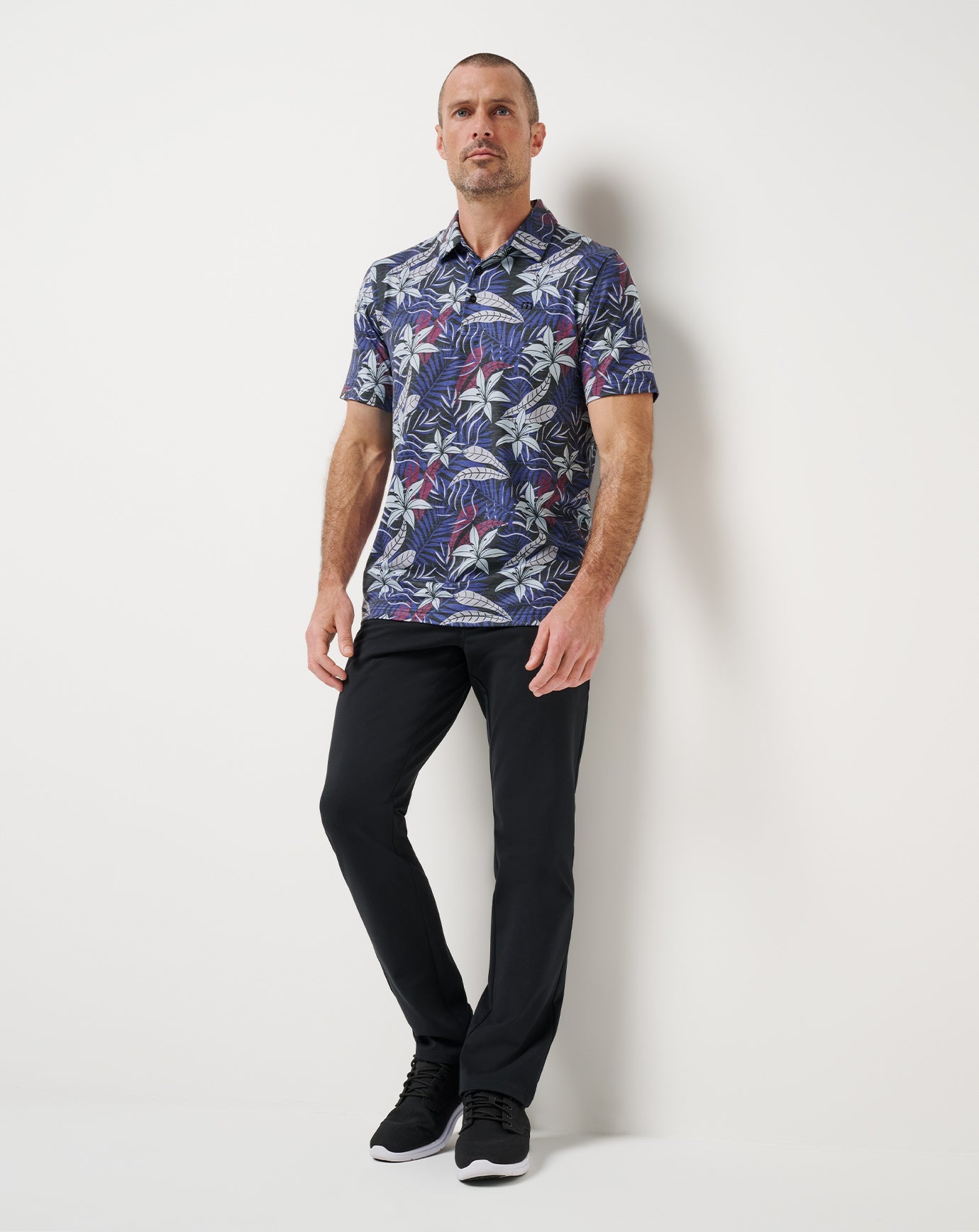 TravisMathew Featherweight Open Bay Polo - Black