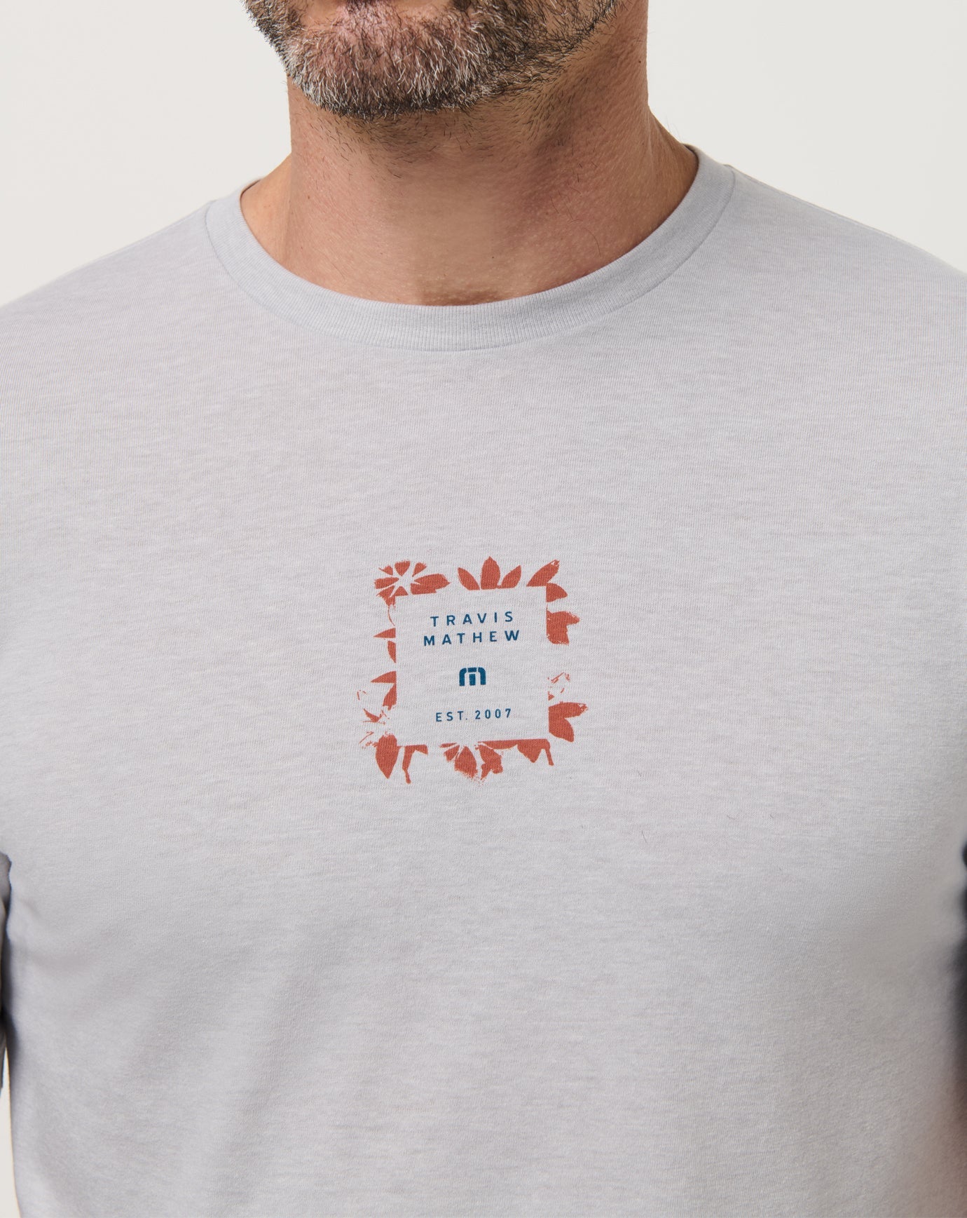TravisMathew Short Layover Tee - Heather Light Grey