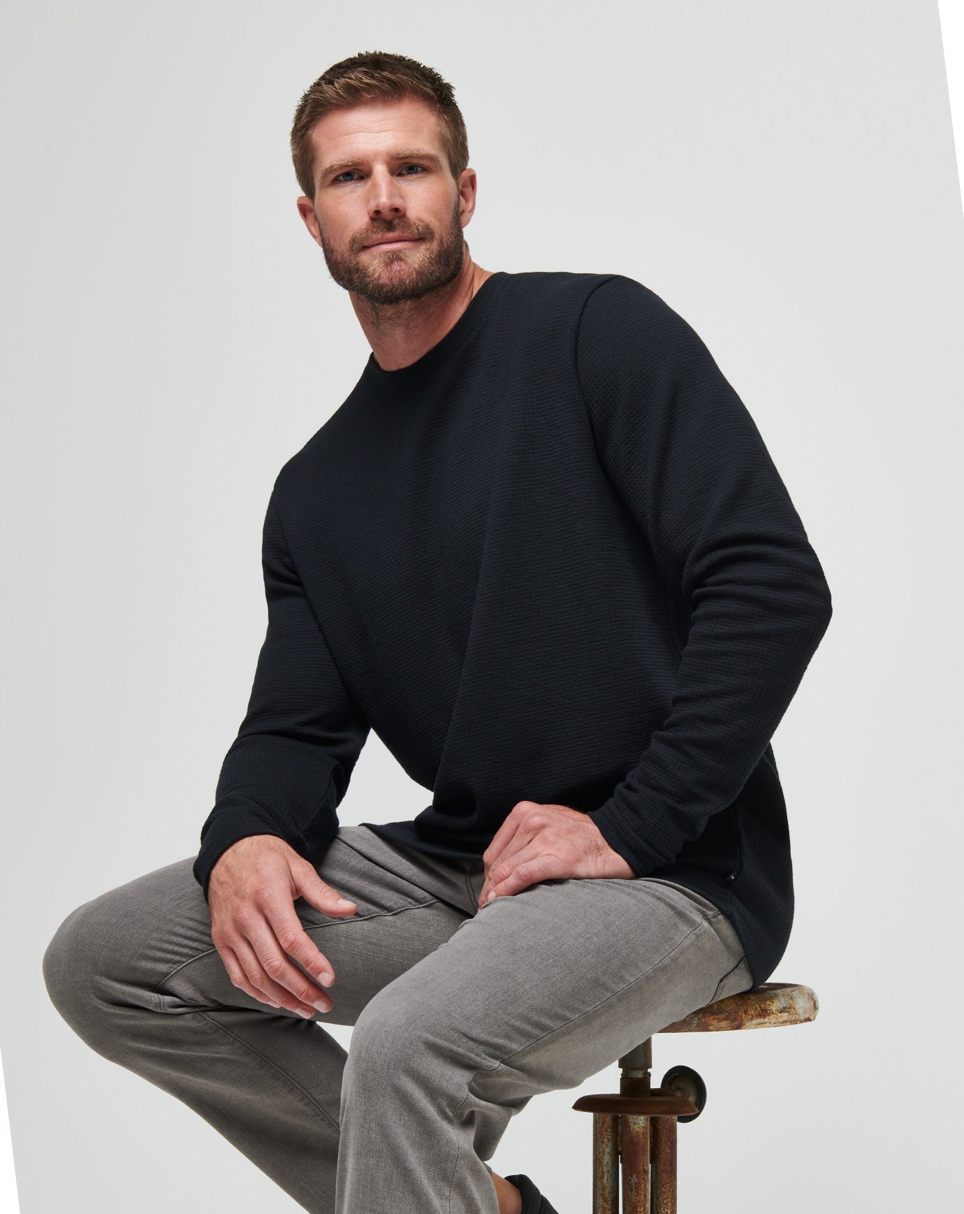 TravisMathew Cloud Waffle Crew - Black