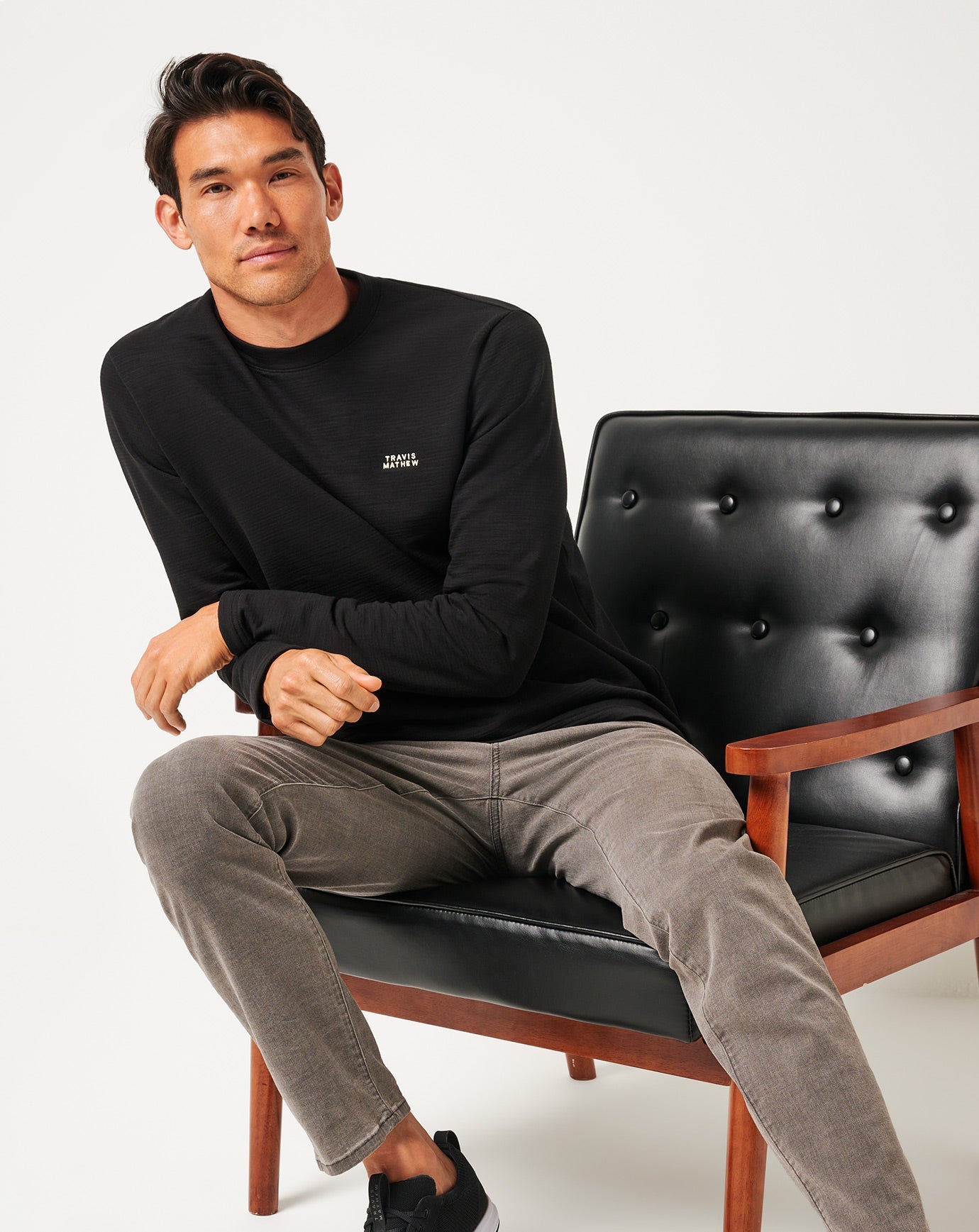 TravisMathew Man About Town Crew - Black