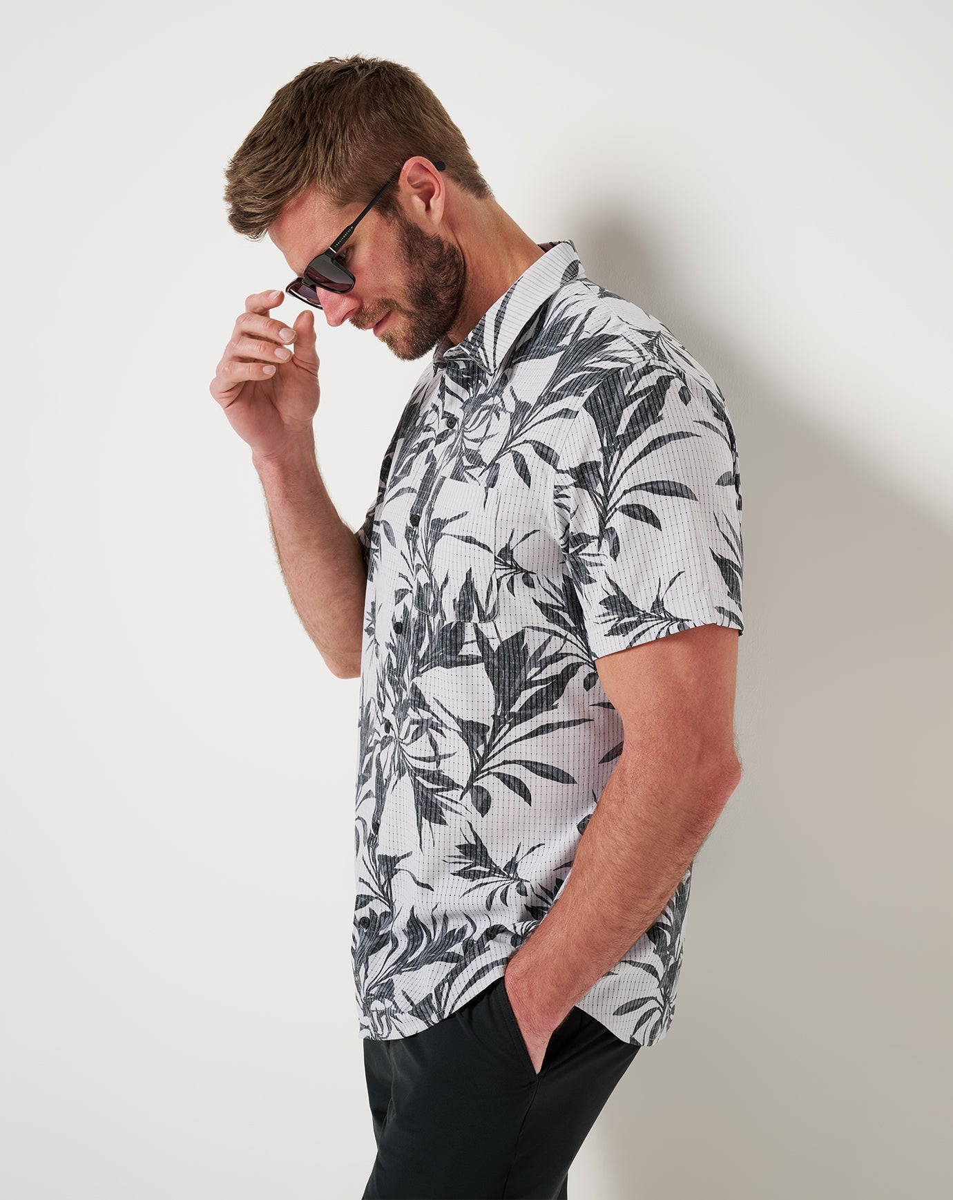 TravisMathew Light Map Button-Up - Micro Chip