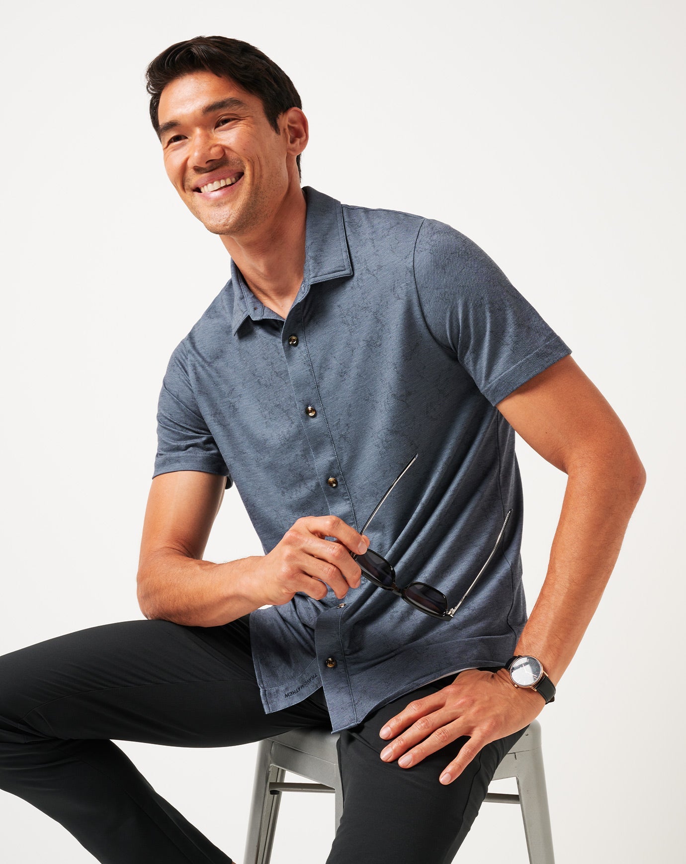 TravisMathew Knit Featherweight Tides Button-Up - Mood Indigo/Vintage Indigo