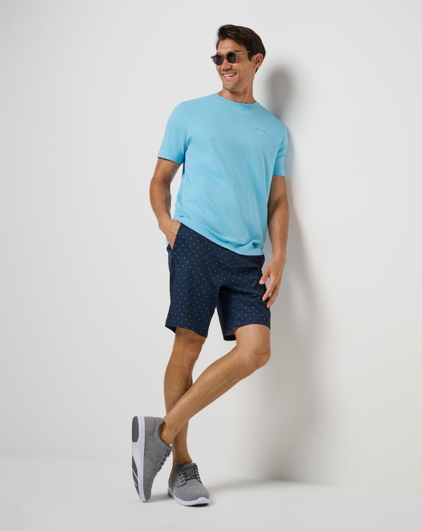 TravisMathew Standing Stones Short 9In - Total Eclipse