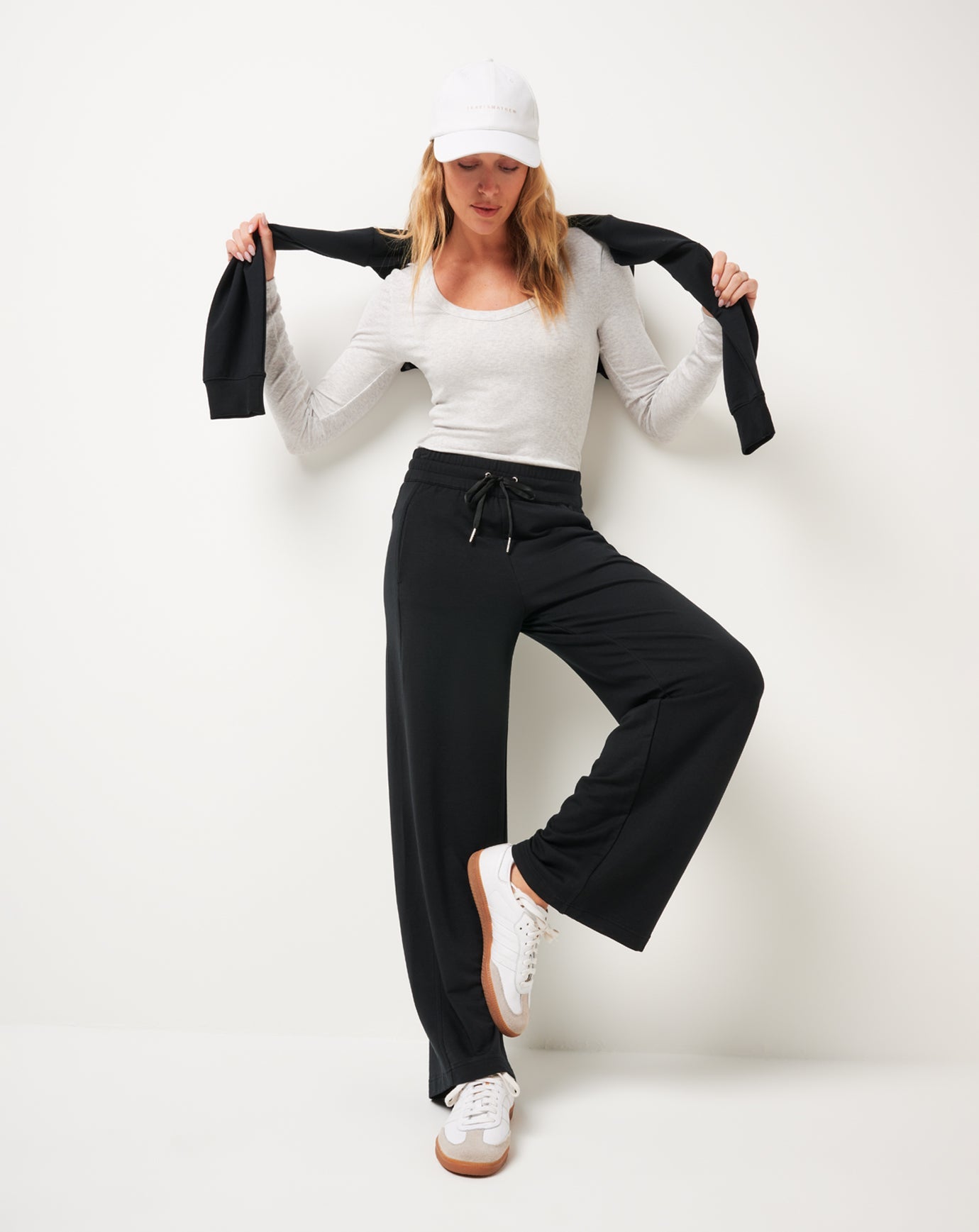 TravisMathew Cloud Terry Wide Leg Pant - Black