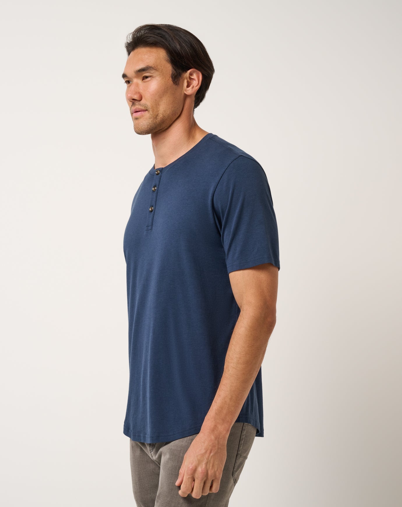 Travis Mathew Discount Cloud Henley Tee Men