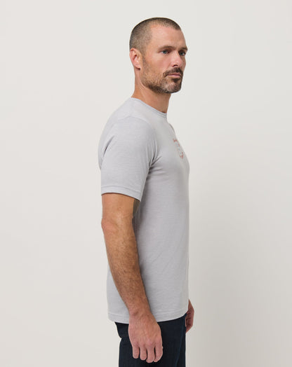 Travis Mathew US Short Layover Tee Men