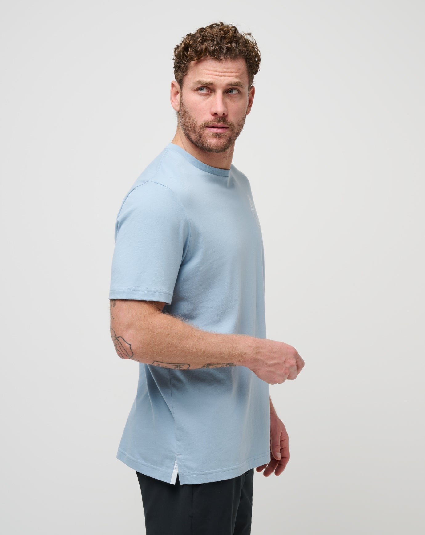 Travis Mathew US Name Association Tee Men