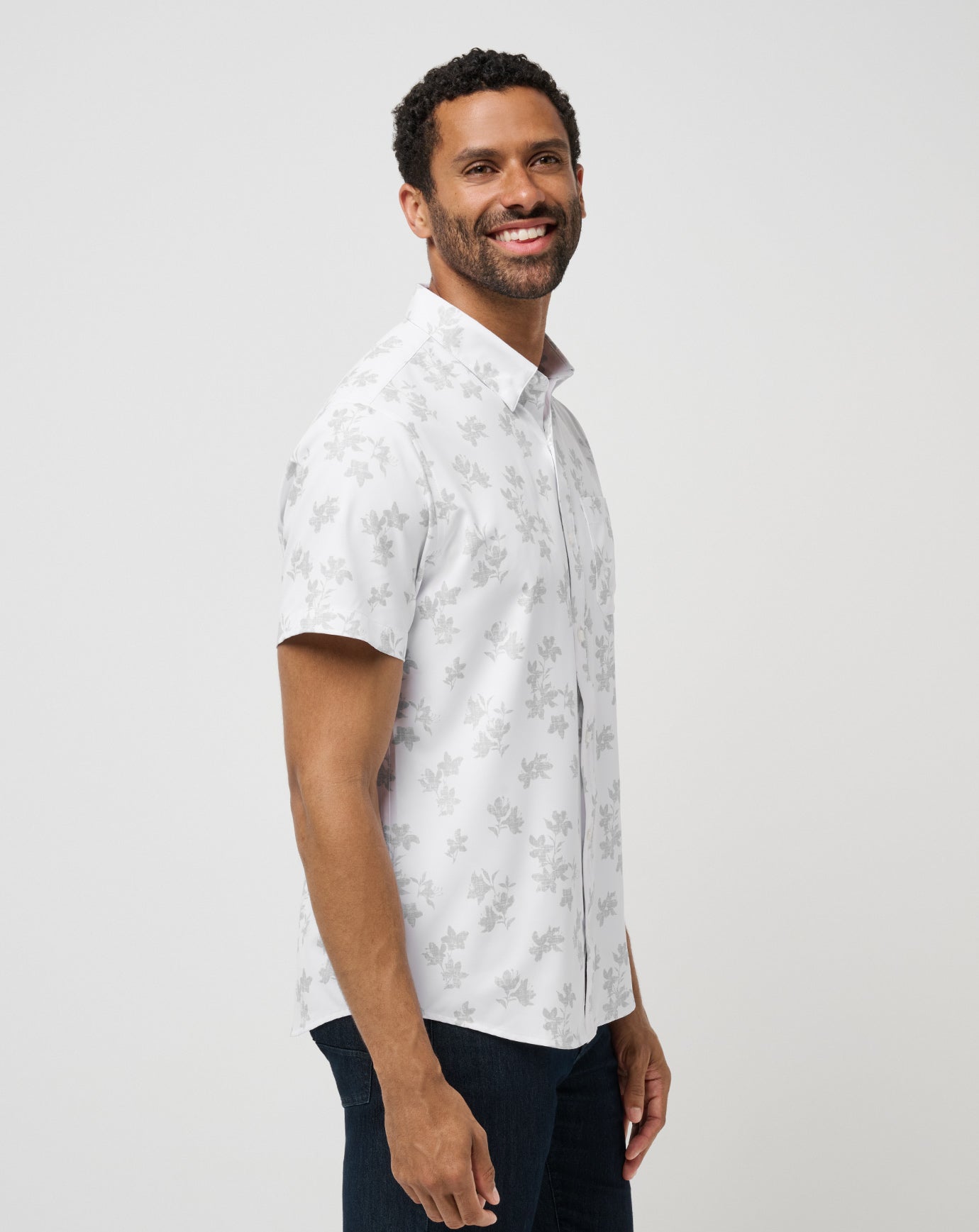 Travis Mathew Online Mist On The Lake Button-Up Men