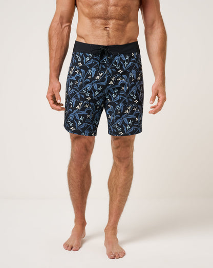 Travis Mathew US Relationship Status Boardshort 18.5In Men